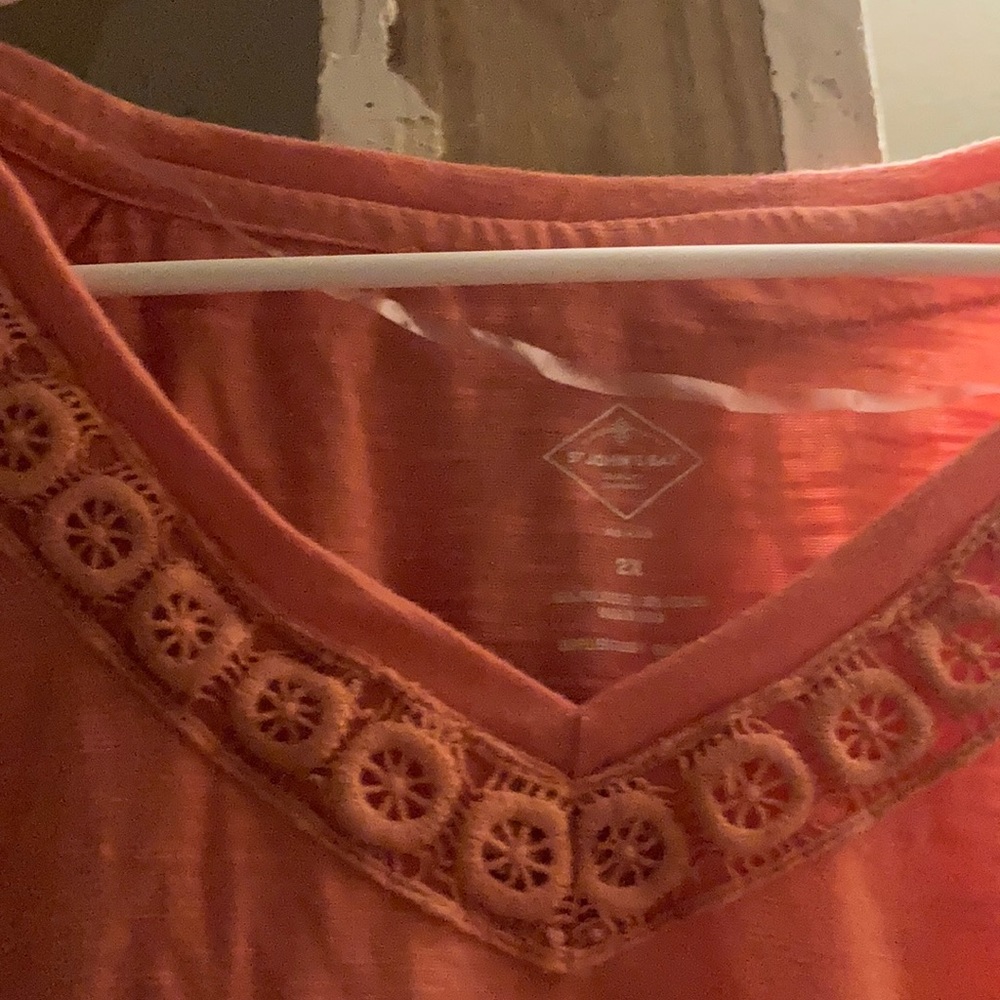 Shirt - Picture 2 of 4